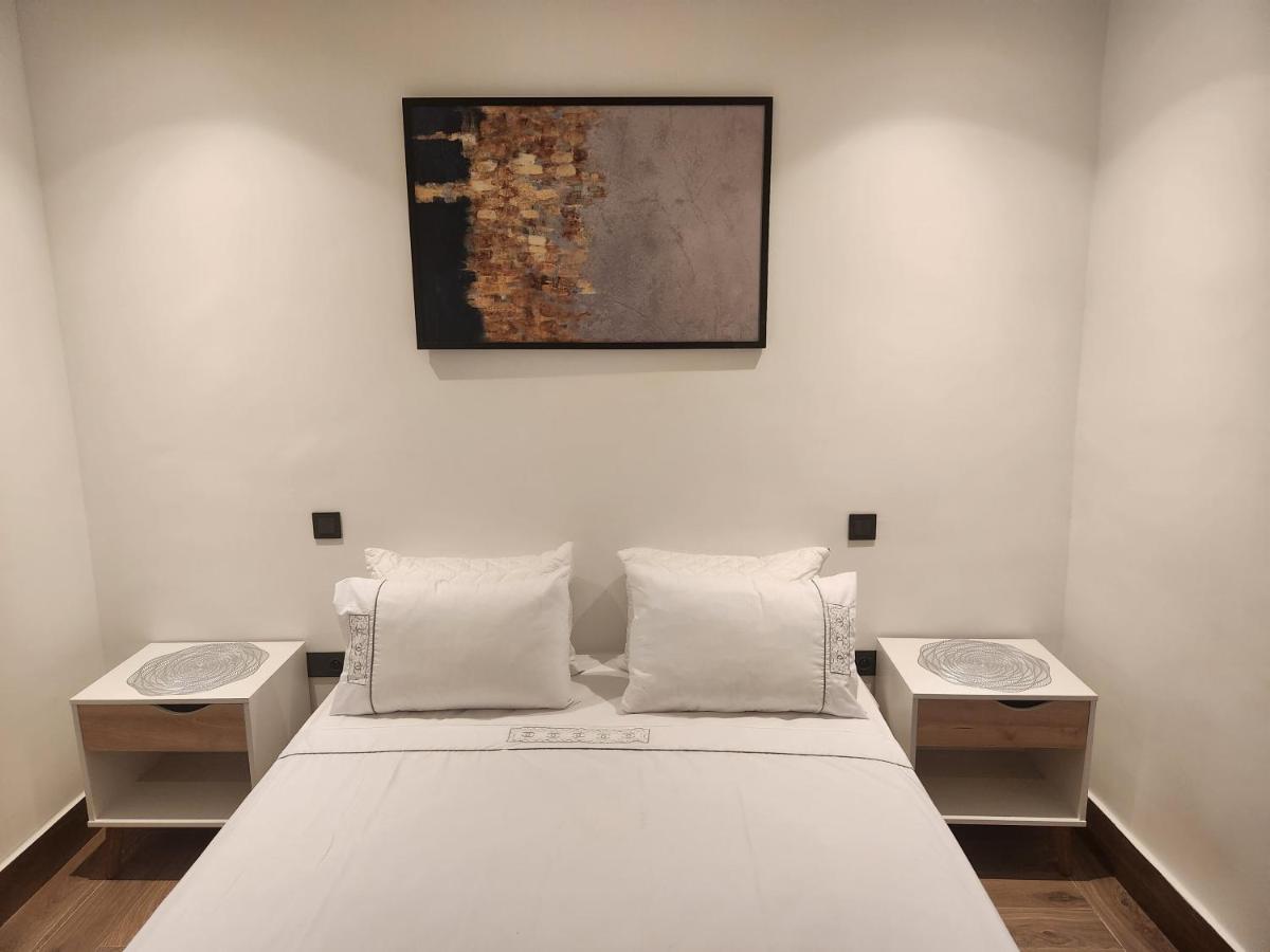 Modern Luxury Retreat: 2-Bedroom Apartment In The Heart Of Marrakech Marraquexe Exterior foto